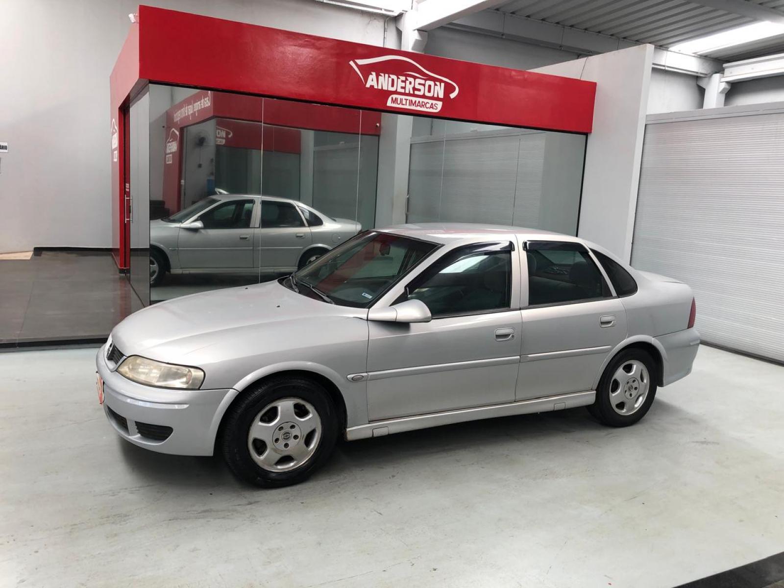 VECTRA 2.0 a venda na Anderson Multimarcas