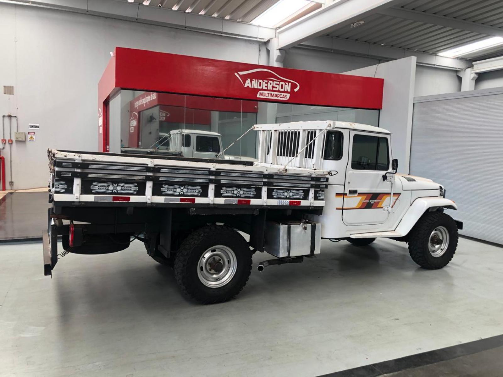 BANDEIRANTE BANDEIRANTE 4X4 a venda na Anderson Multimarcas