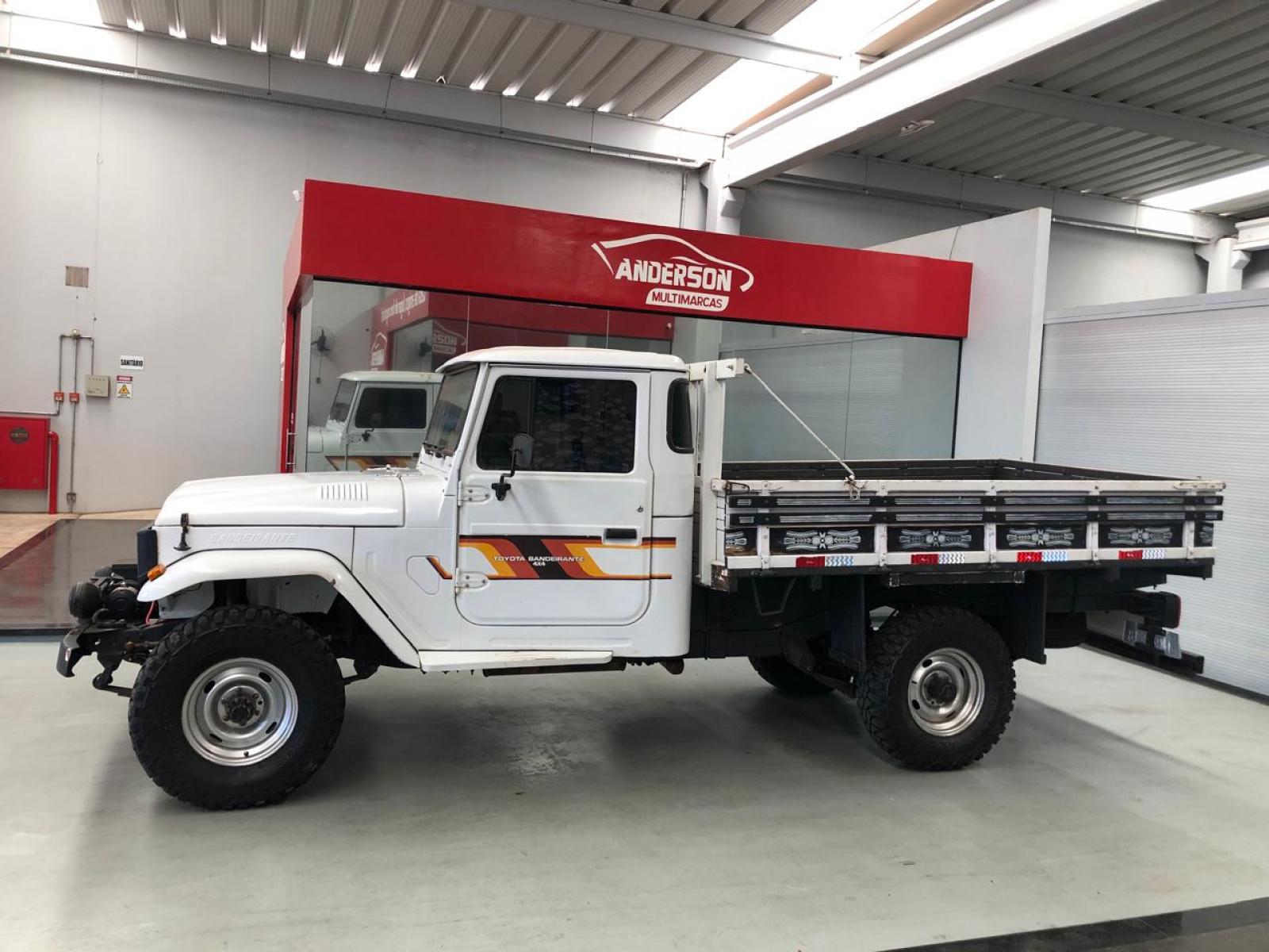BANDEIRANTE 4X4