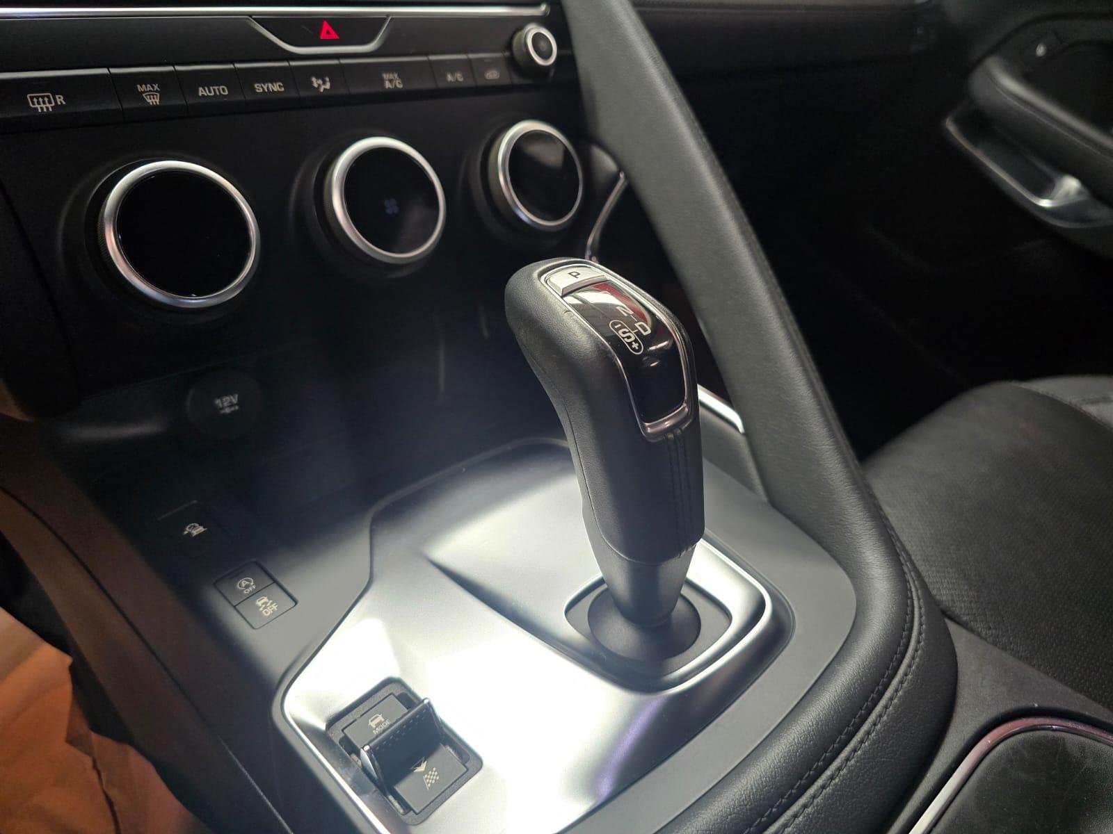 E-PACE 2.0 P250 S a venda na Anderson Multimarcas