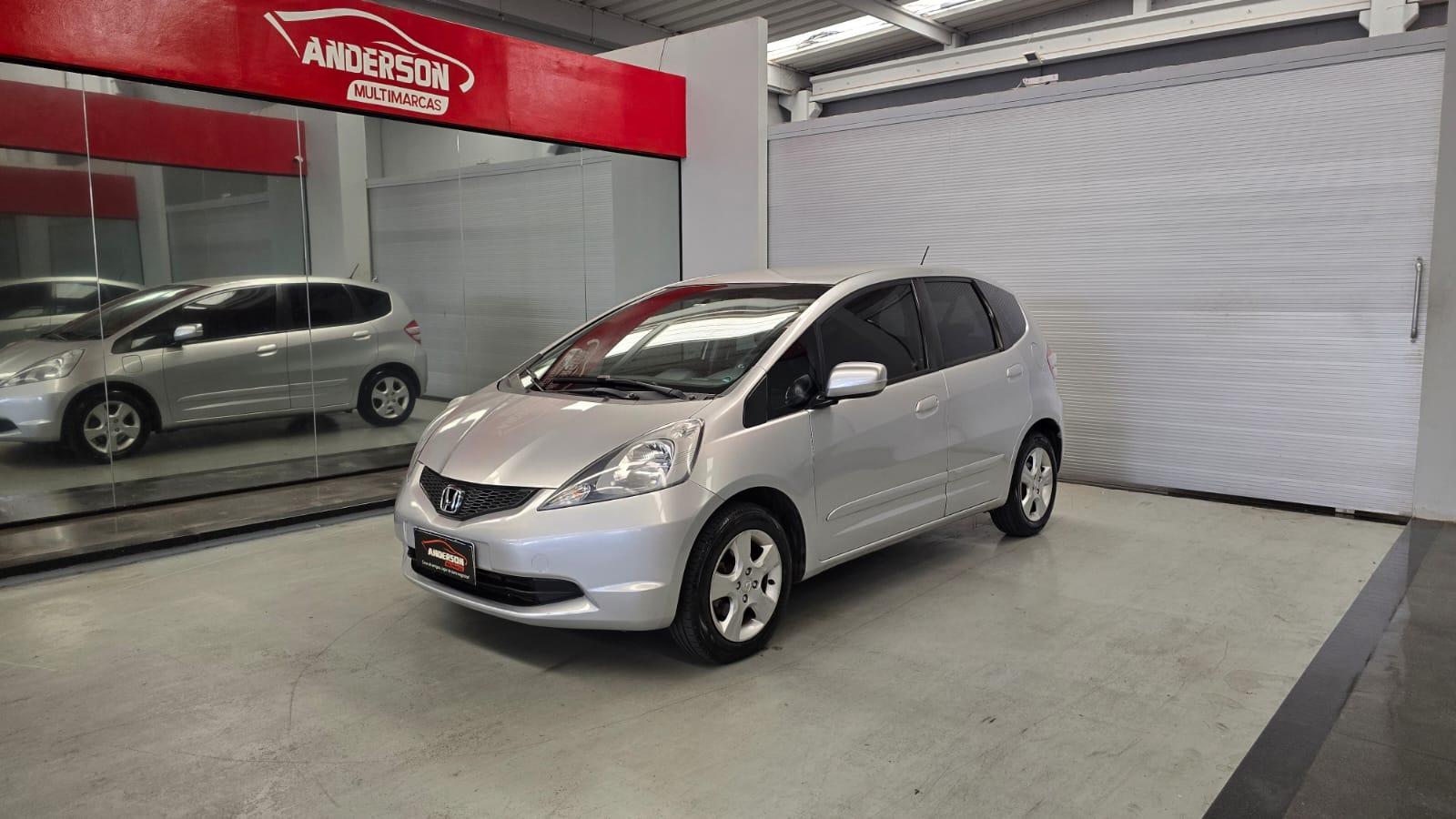 FIT LXL a venda na Anderson Multimarcas