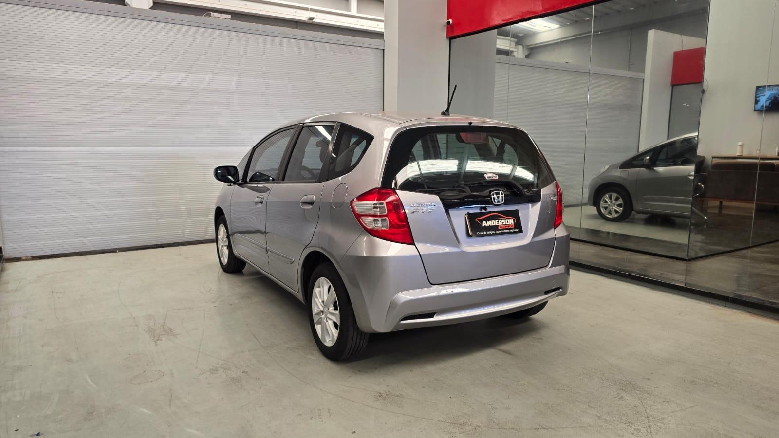 FIT LX a venda na Anderson Multimarcas