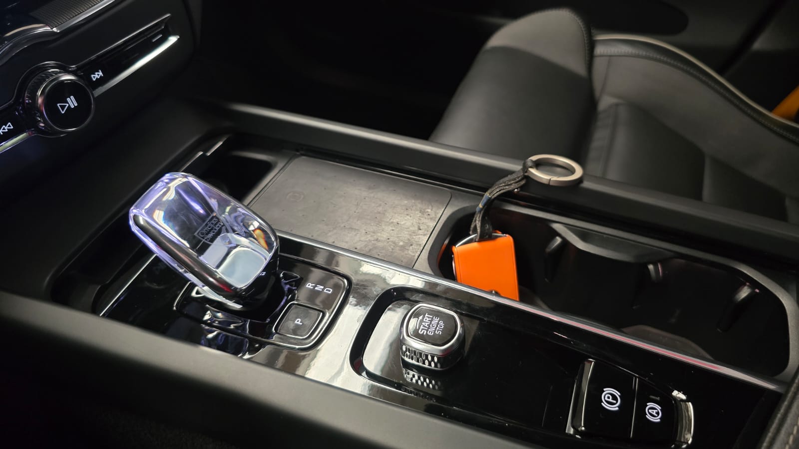 XC60 T8 a venda na Anderson Multimarcas