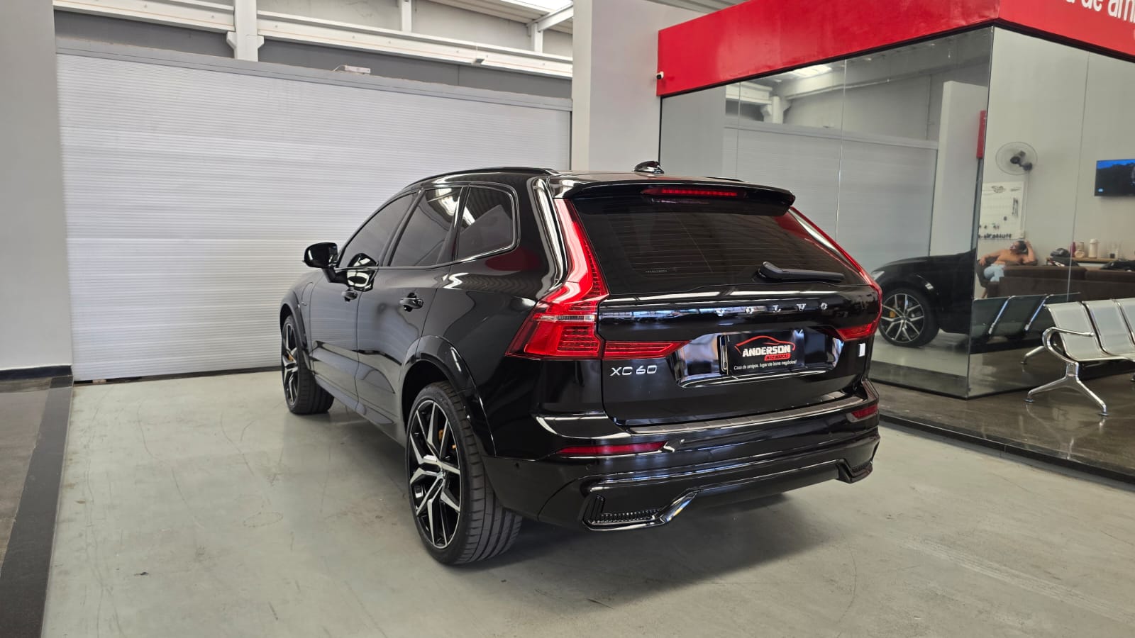XC60 T8 a venda na Anderson Multimarcas