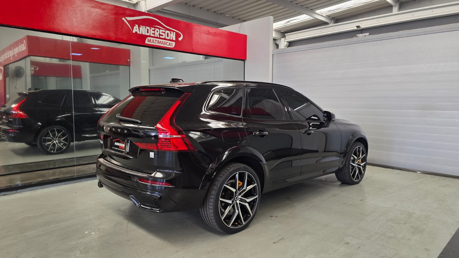 XC60 T8 a venda na Anderson Multimarcas