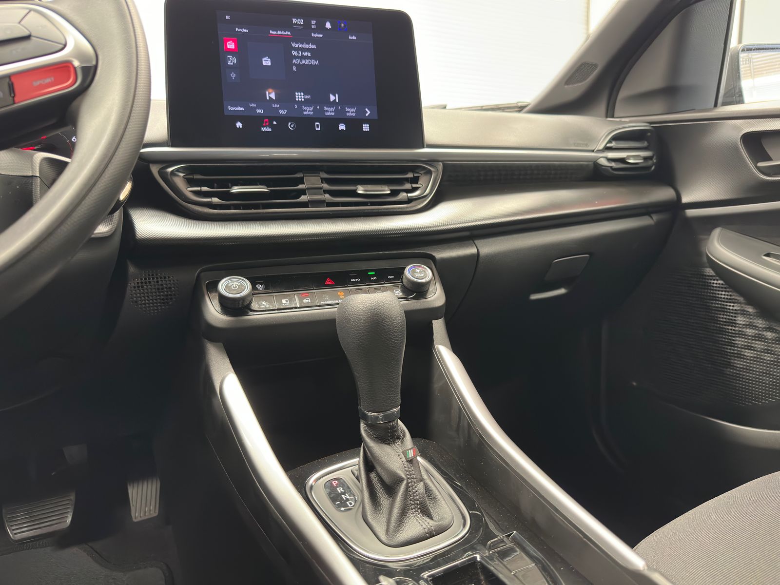 FASTBACK TURBO 200 a venda na Anderson Multimarcas