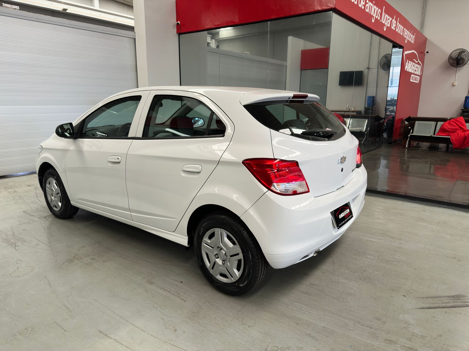 ONIX MT LT a venda na Anderson Multimarcas