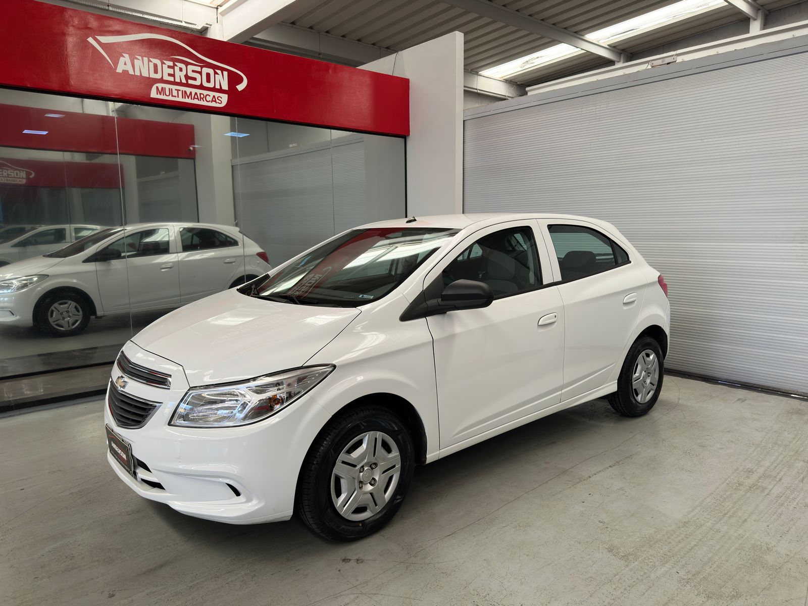 ONIX MT LT a venda na Anderson Multimarcas