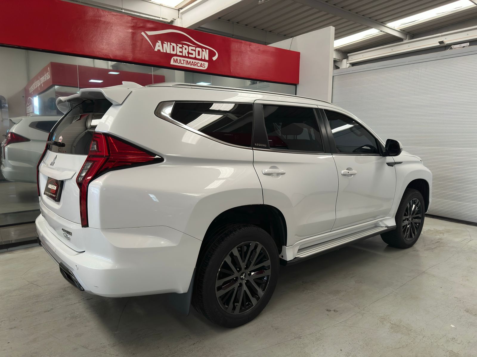 PAJERO SPORT ORT LEGND a venda na Anderson Multimarcas