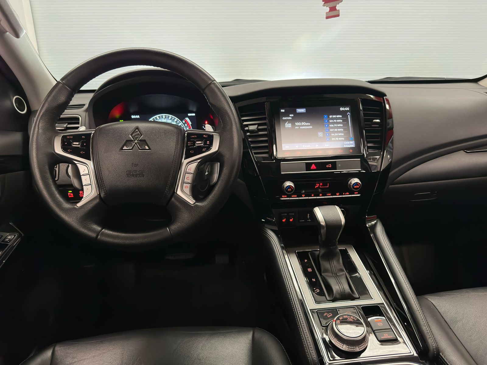 PAJERO SPORT ORT LEGND a venda na Anderson Multimarcas