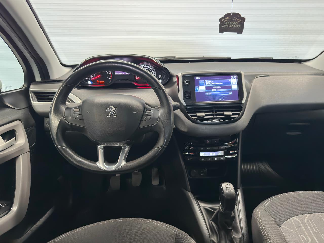 PEUGEOT 208 ACT PACK MT a venda na Anderson Multimarcas