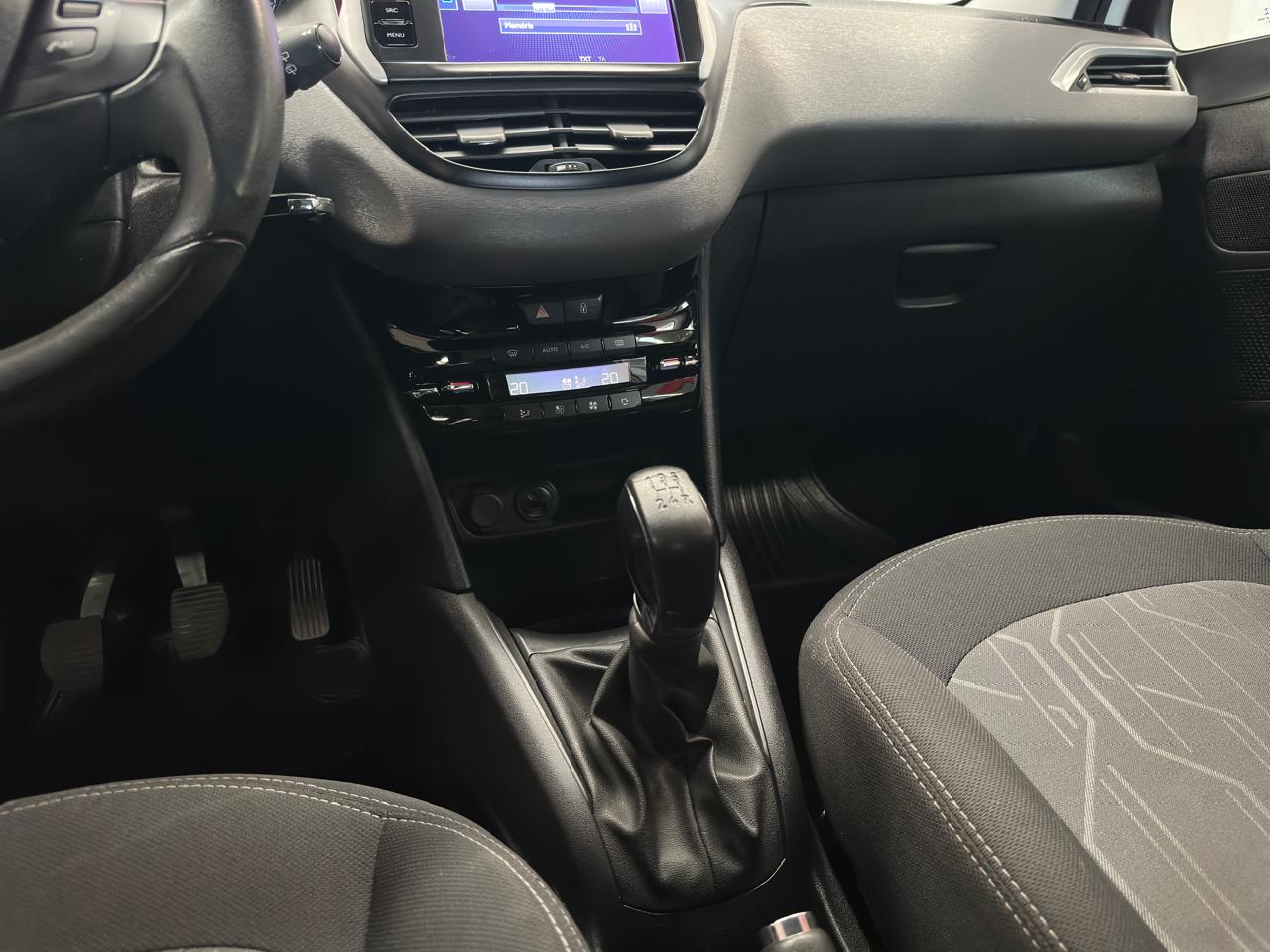 PEUGEOT 208 ACT PACK MT a venda na Anderson Multimarcas