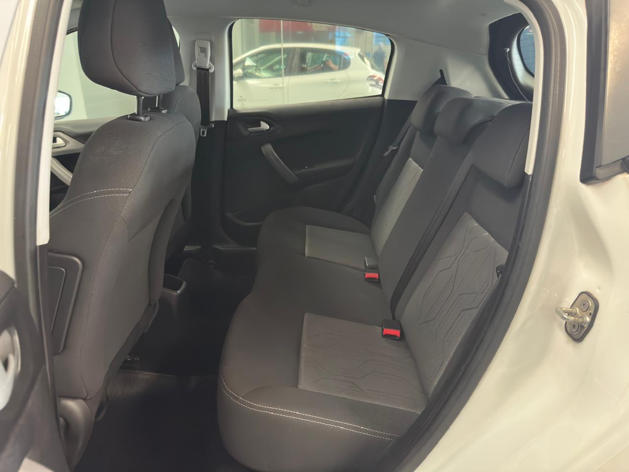 PEUGEOT 208 ACT PACK MT a venda na Anderson Multimarcas