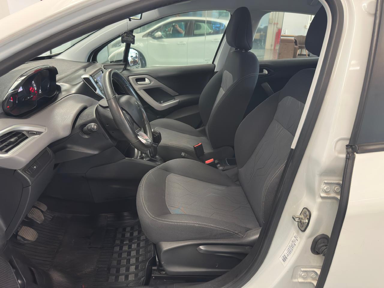 PEUGEOT 208 ACT PACK MT a venda na Anderson Multimarcas