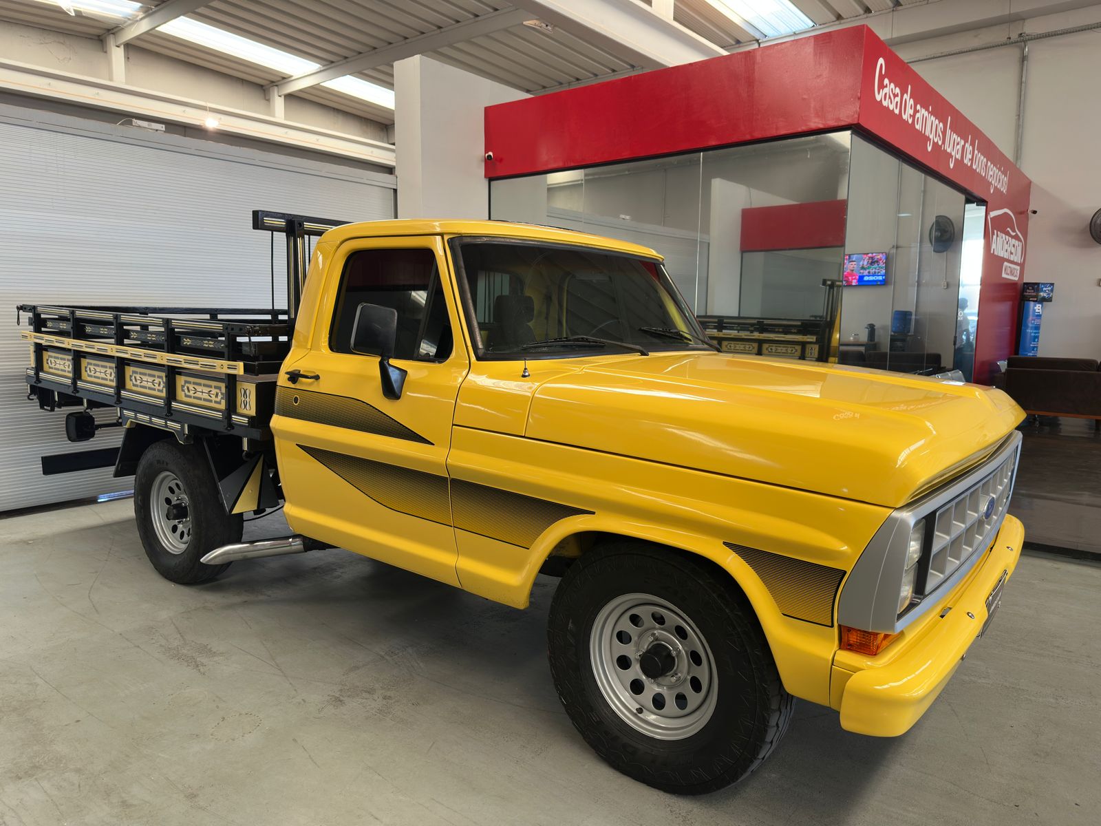 F-1000 a venda na Anderson Multimarcas