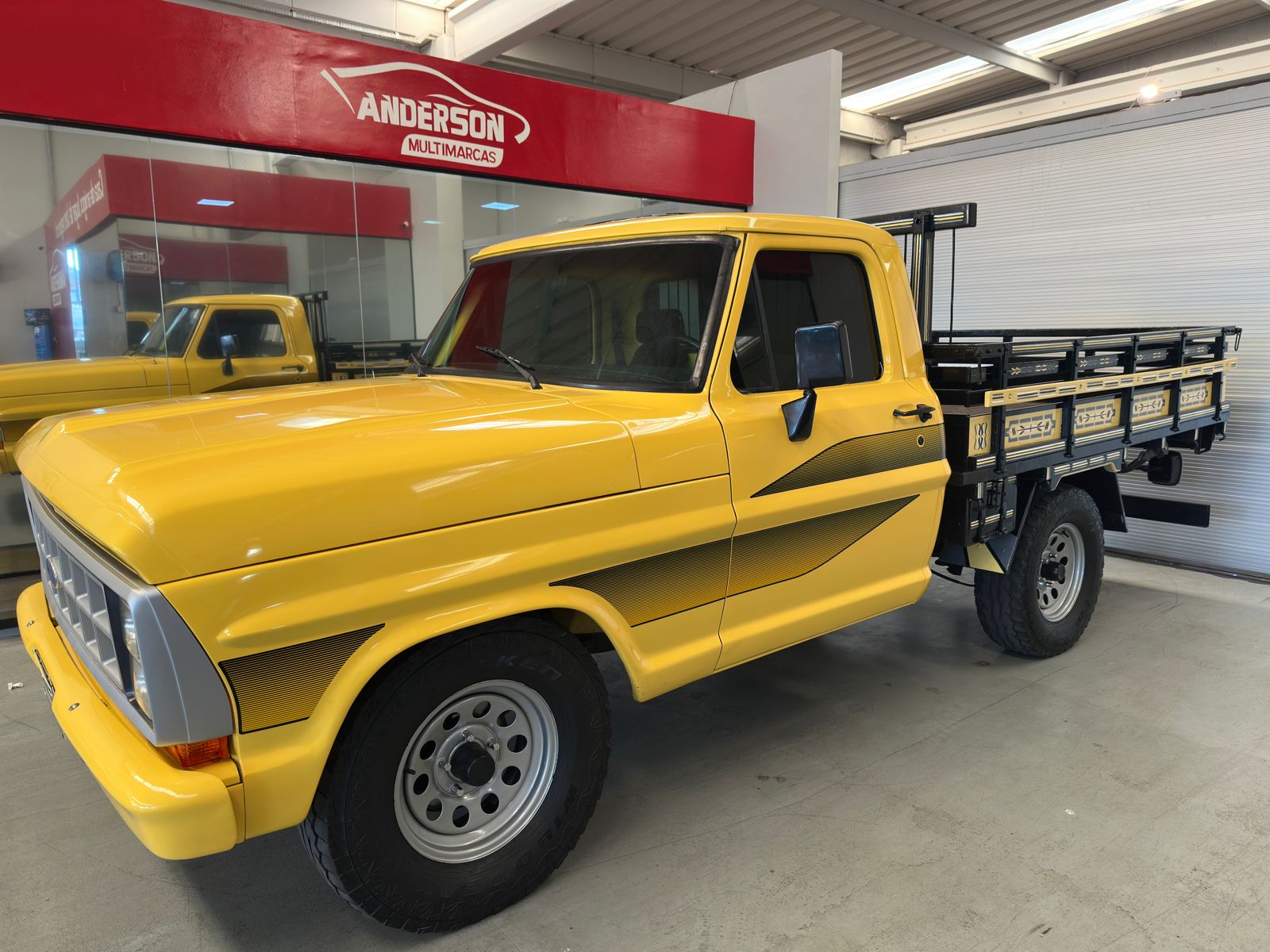 F-1000 a venda na Anderson Multimarcas