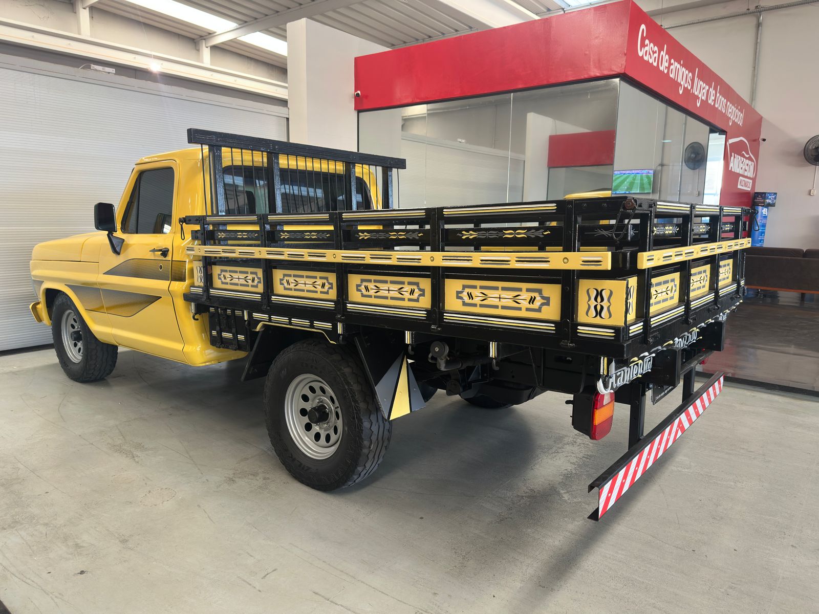F-1000 a venda na Anderson Multimarcas