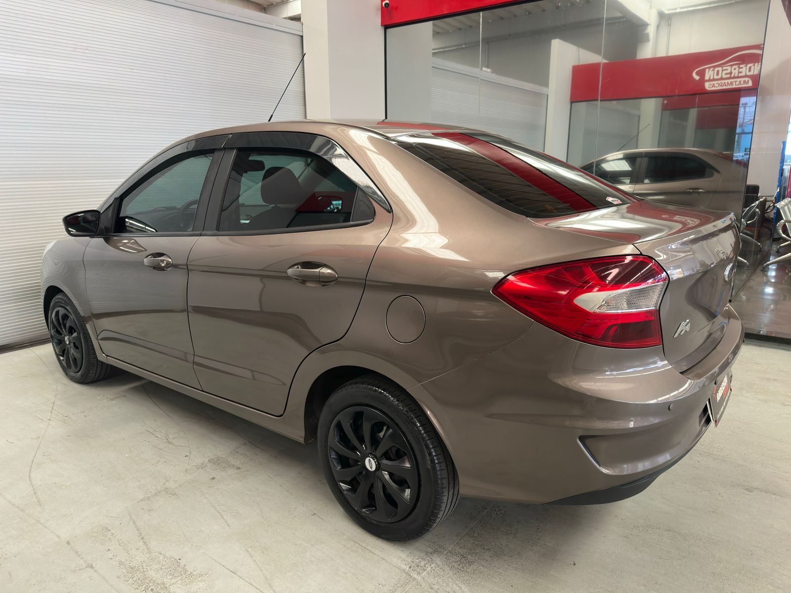KA+ SE AT 1.5 SEDAN C a venda na Anderson Multimarcas