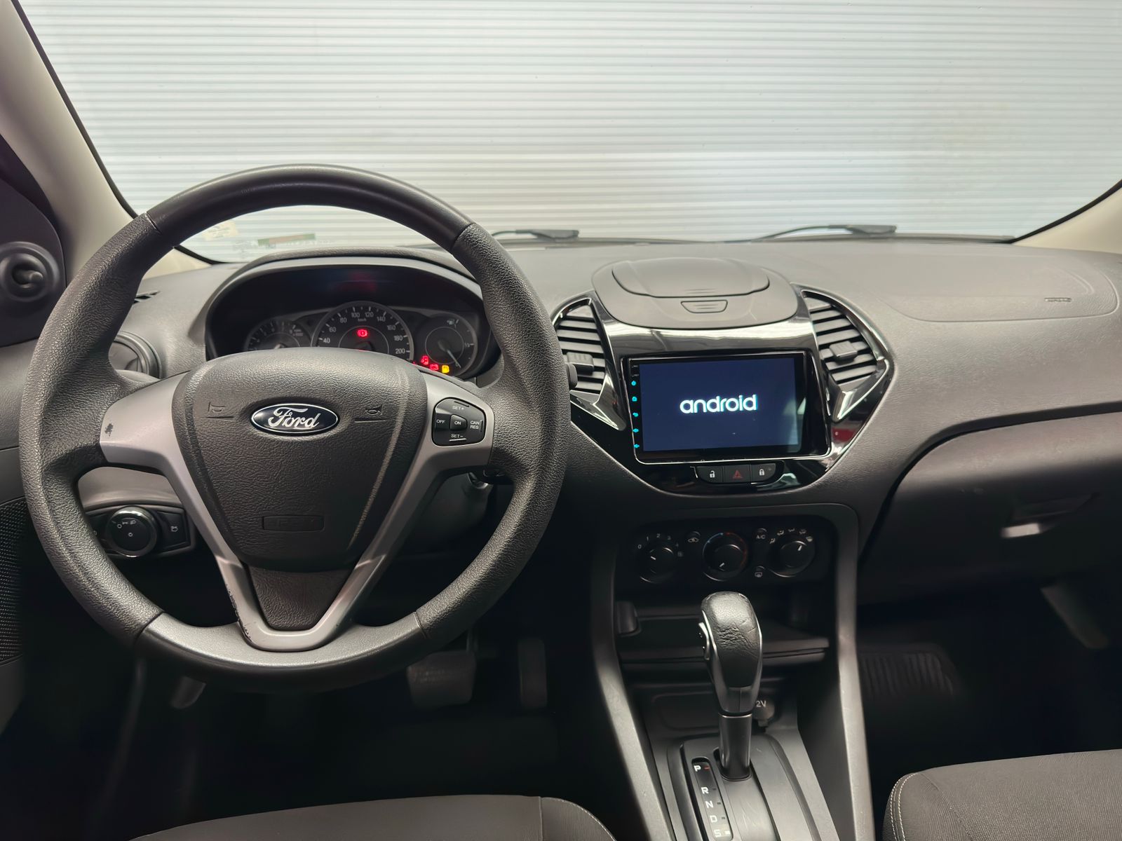 KA+ SE AT 1.5 SEDAN C a venda na Anderson Multimarcas