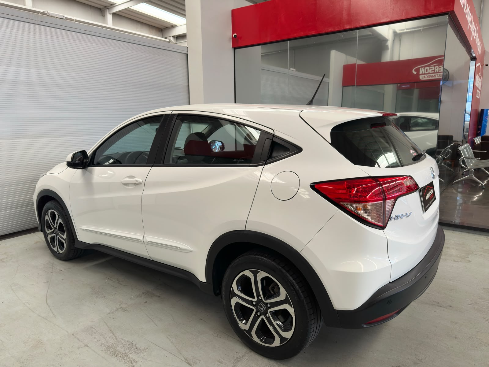 HR-V LX CVT a venda na Anderson Multimarcas