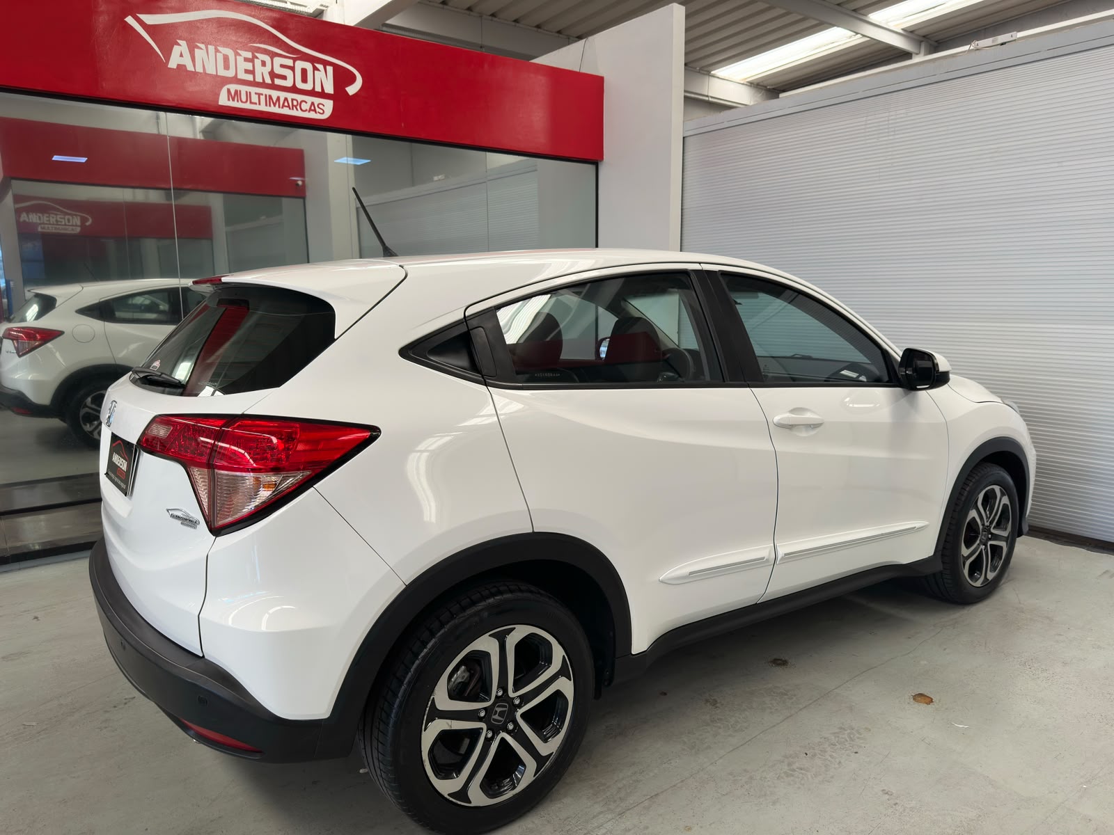 HR-V LX CVT a venda na Anderson Multimarcas