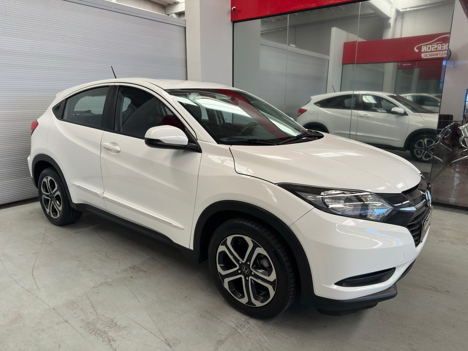 HR-V LX CVT a venda na Anderson Multimarcas
