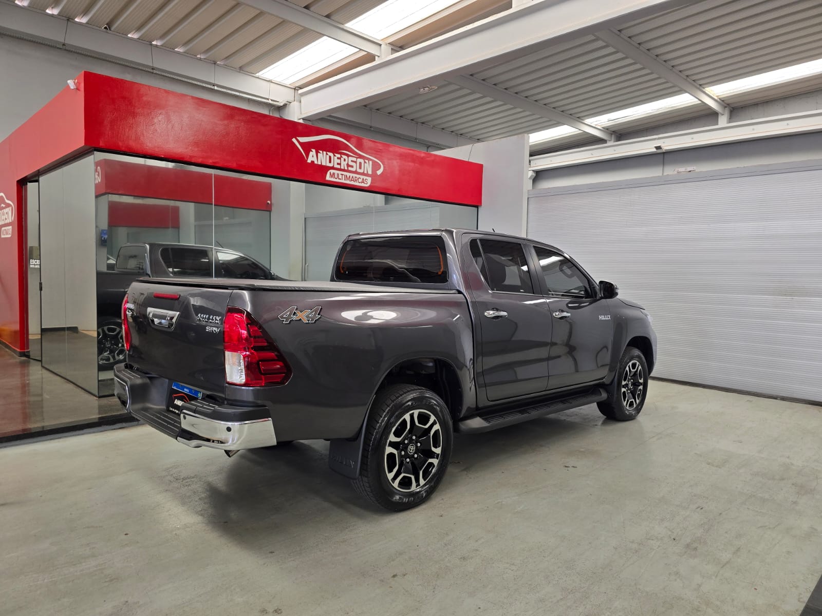 HILUX CD SRV A4FD a venda na Anderson Multimarcas