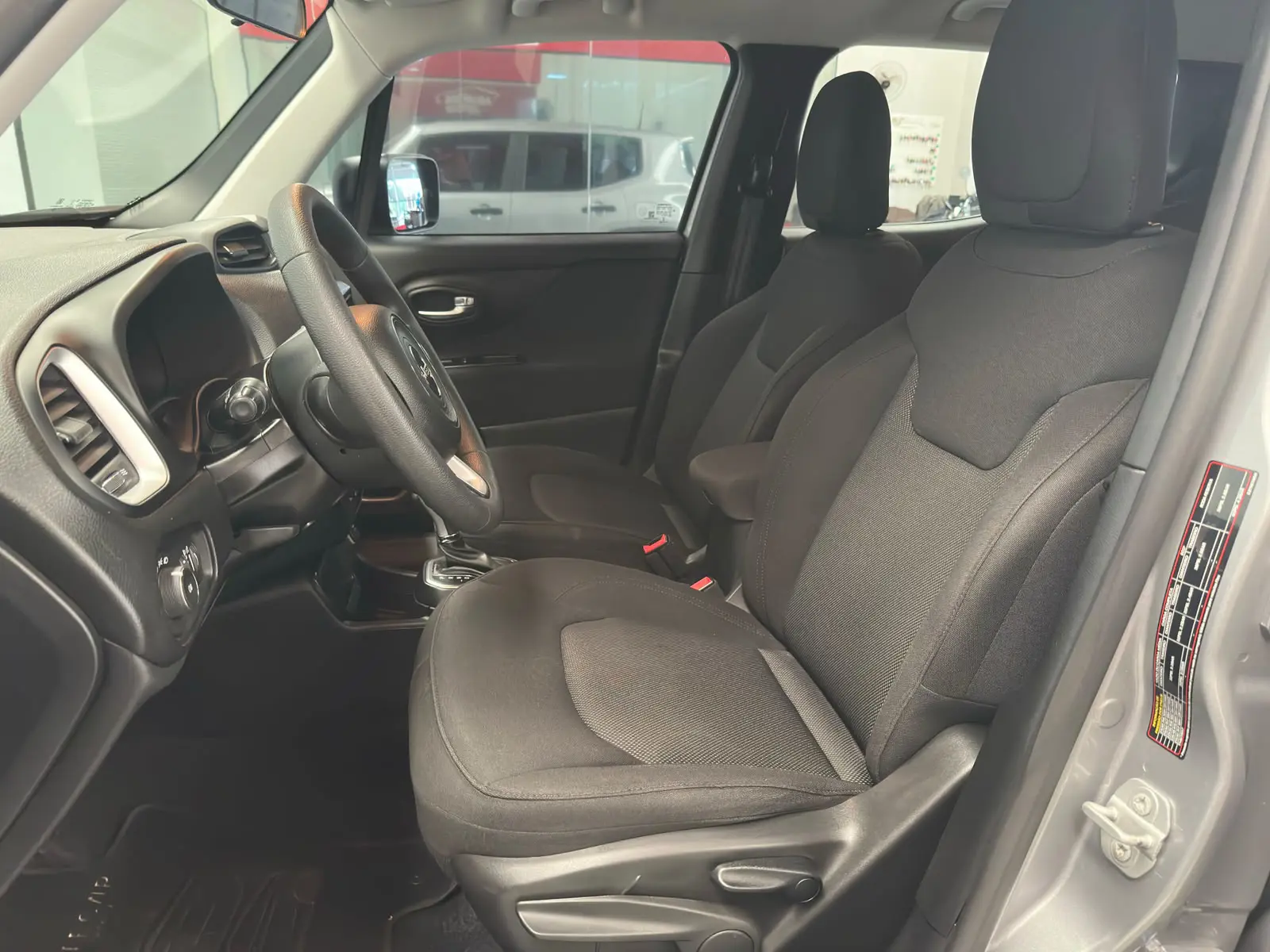 Jeep RENEGADE 1.8 AT a venda na Anderson Multimarcas