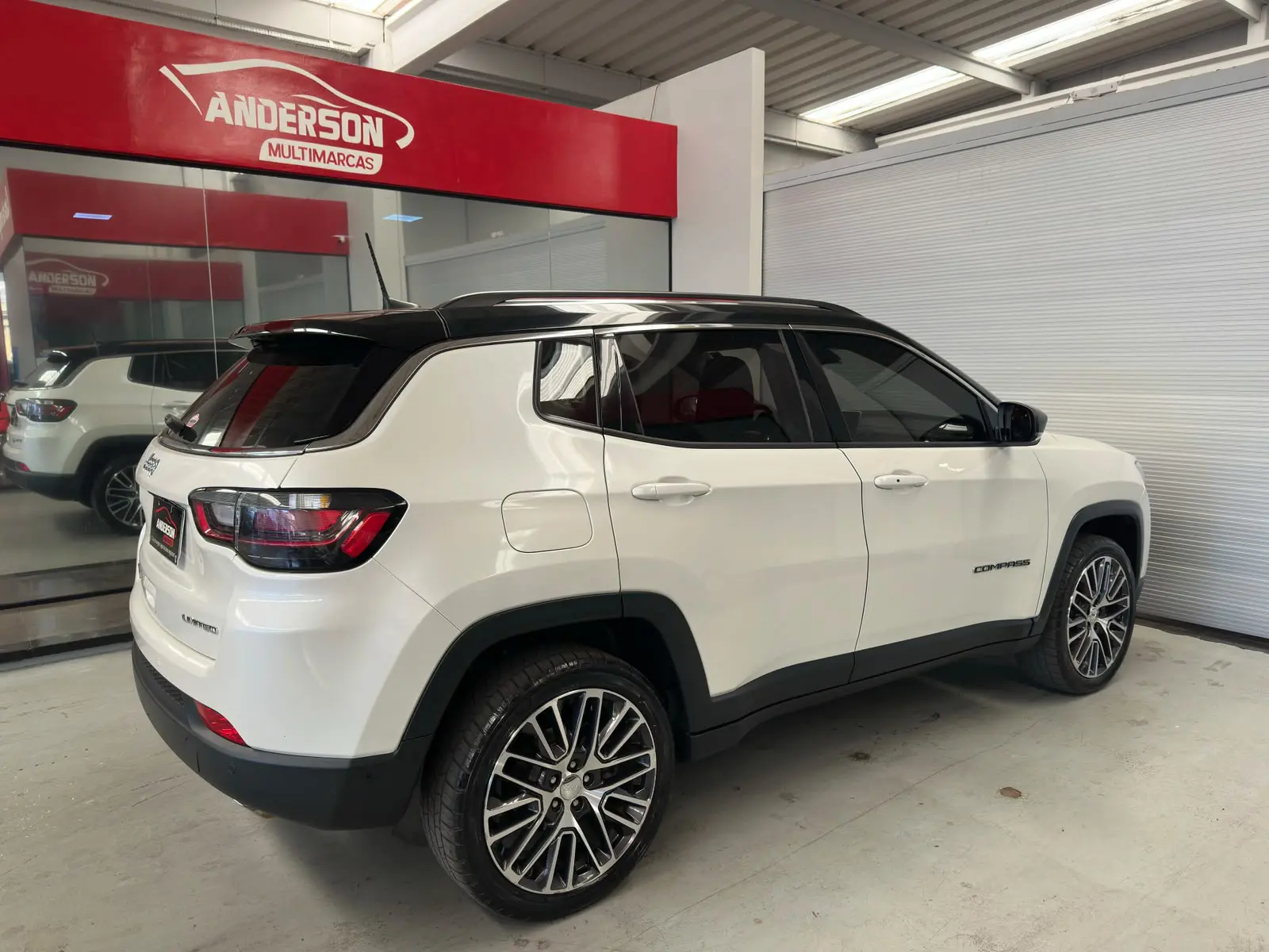 Jeep COMPASS LIMITED TF a venda na Anderson Multimarcas