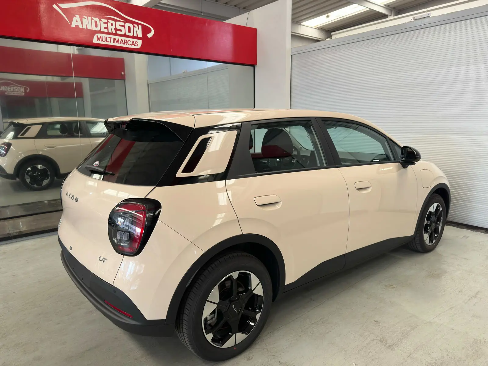 GAC AION UT a venda na Anderson Multimarcas