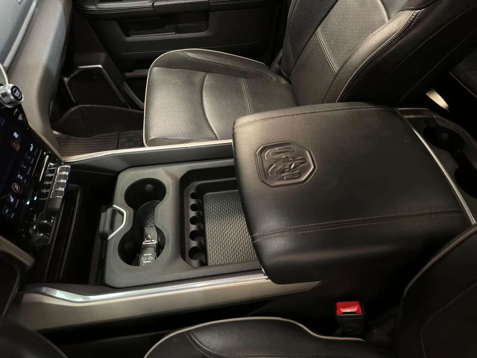 RAM RAMPAGE LARAMIE  2500 a venda na Anderson Multimarcas