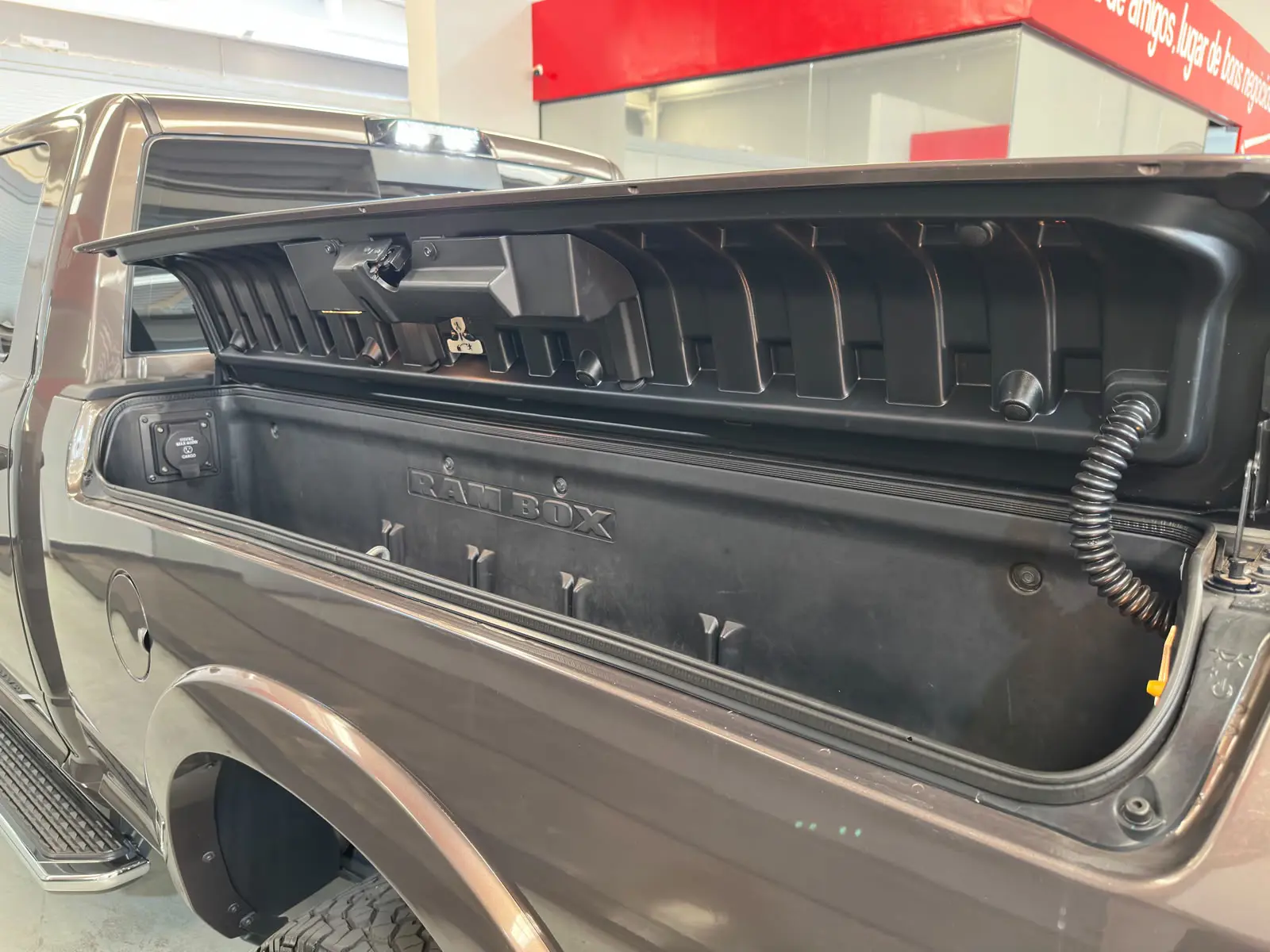 RAM RAMPAGE LARAMIE  2500 a venda na Anderson Multimarcas