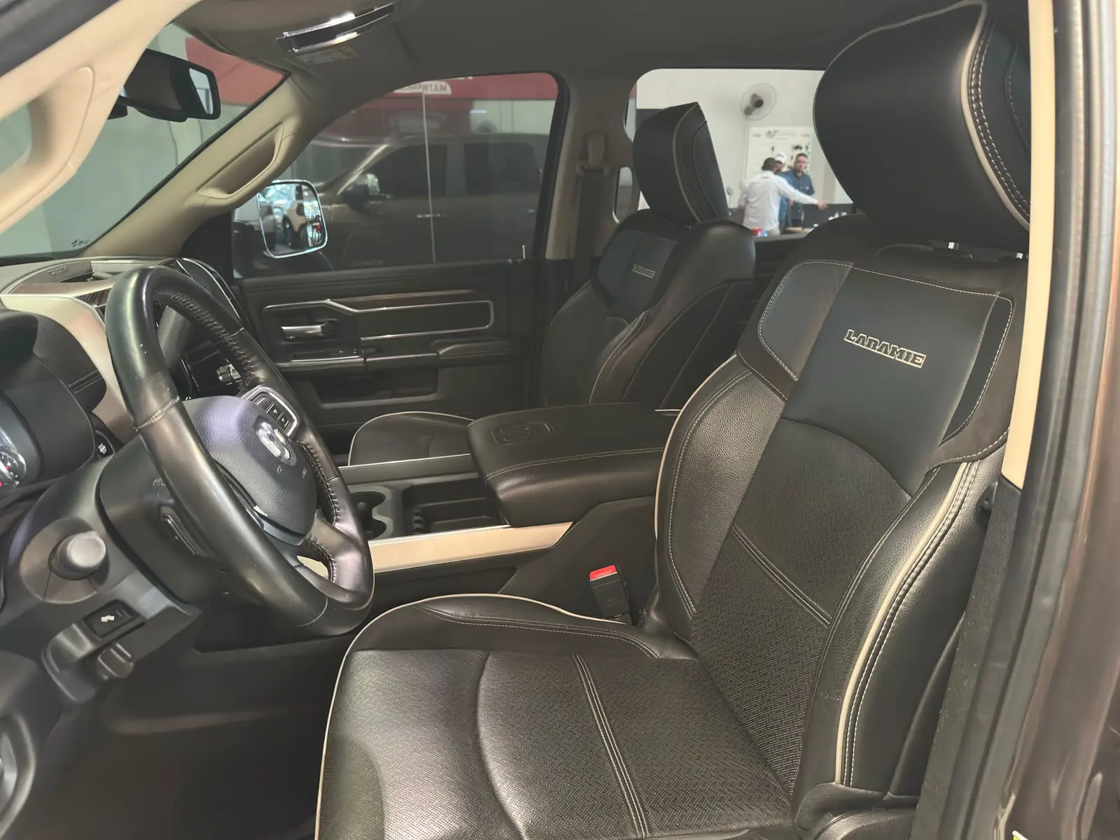 RAM RAMPAGE LARAMIE  2500 a venda na Anderson Multimarcas