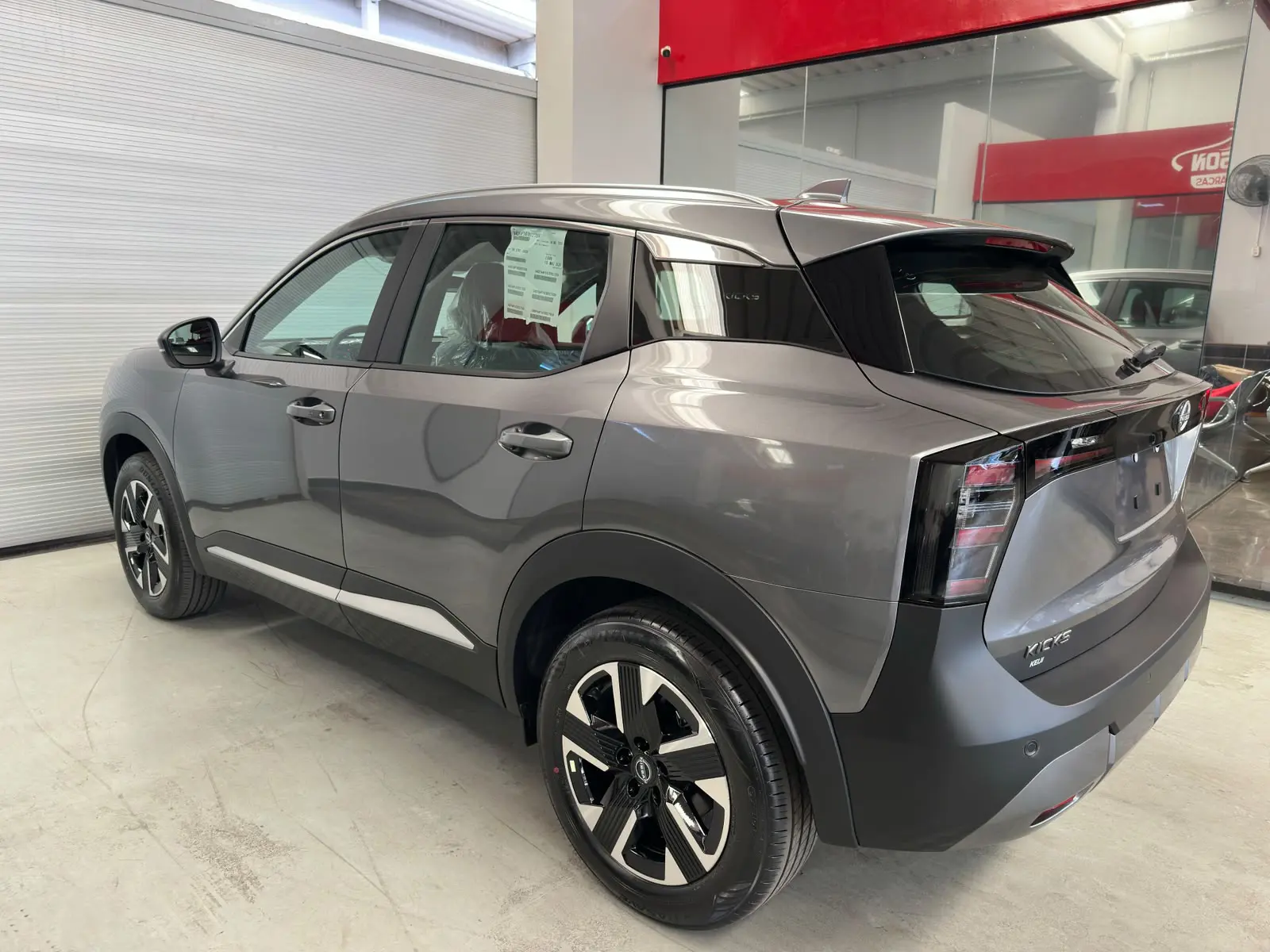 Nissan KICKS T 220 a venda na Anderson Multimarcas