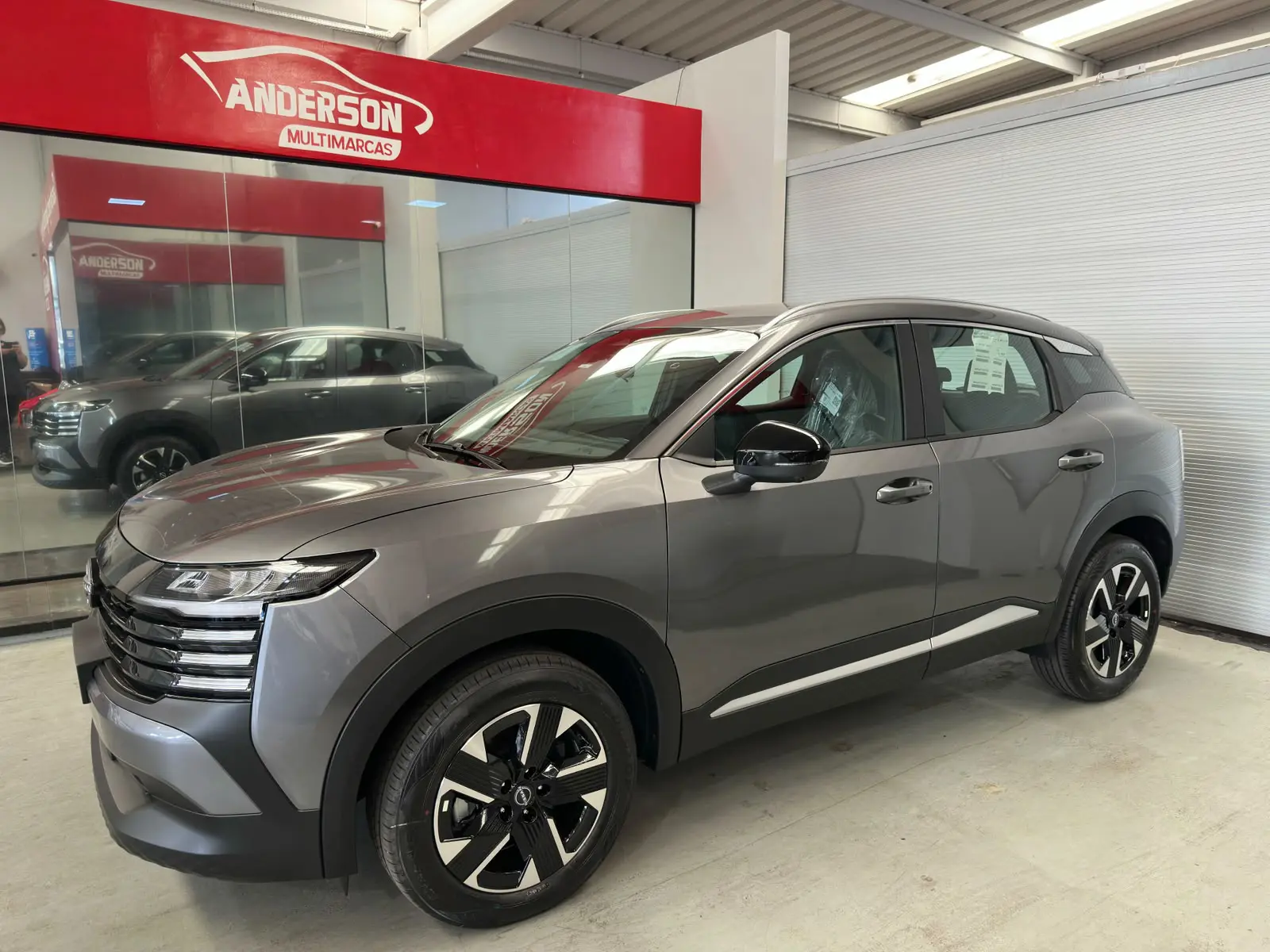 Nissan T 220