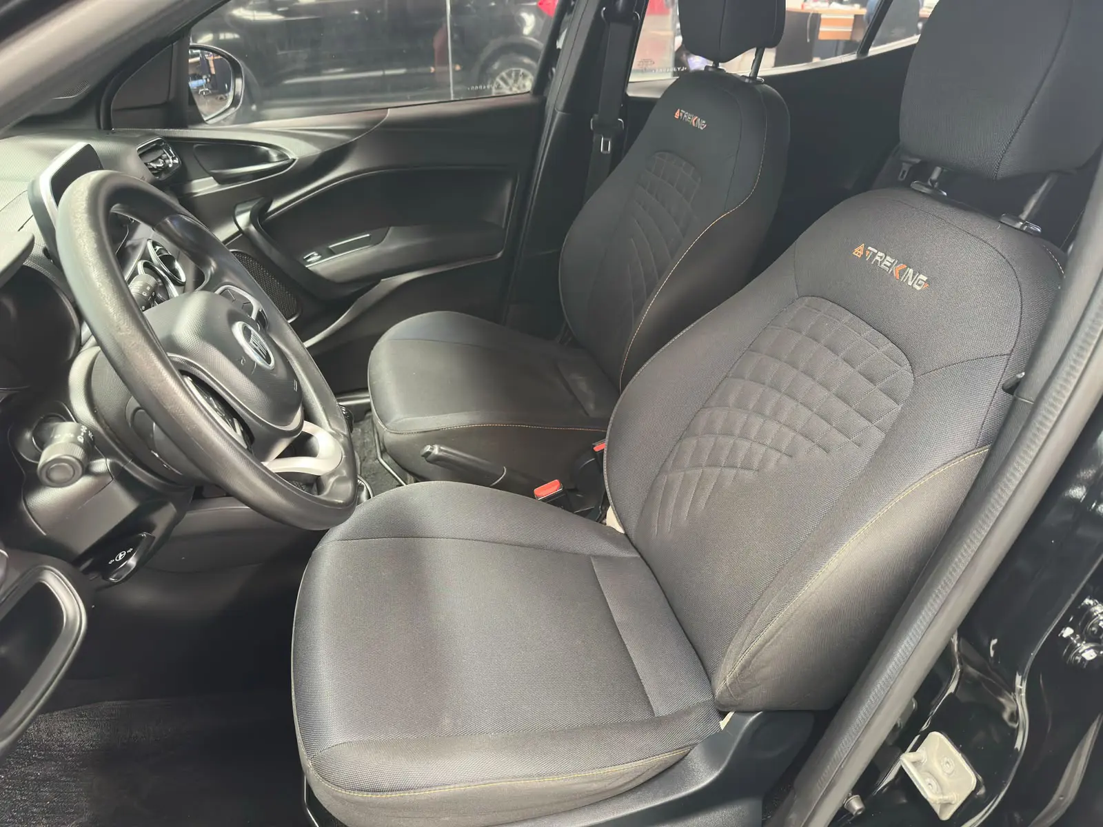 Fiat ARGO TREKKING a venda na Anderson Multimarcas