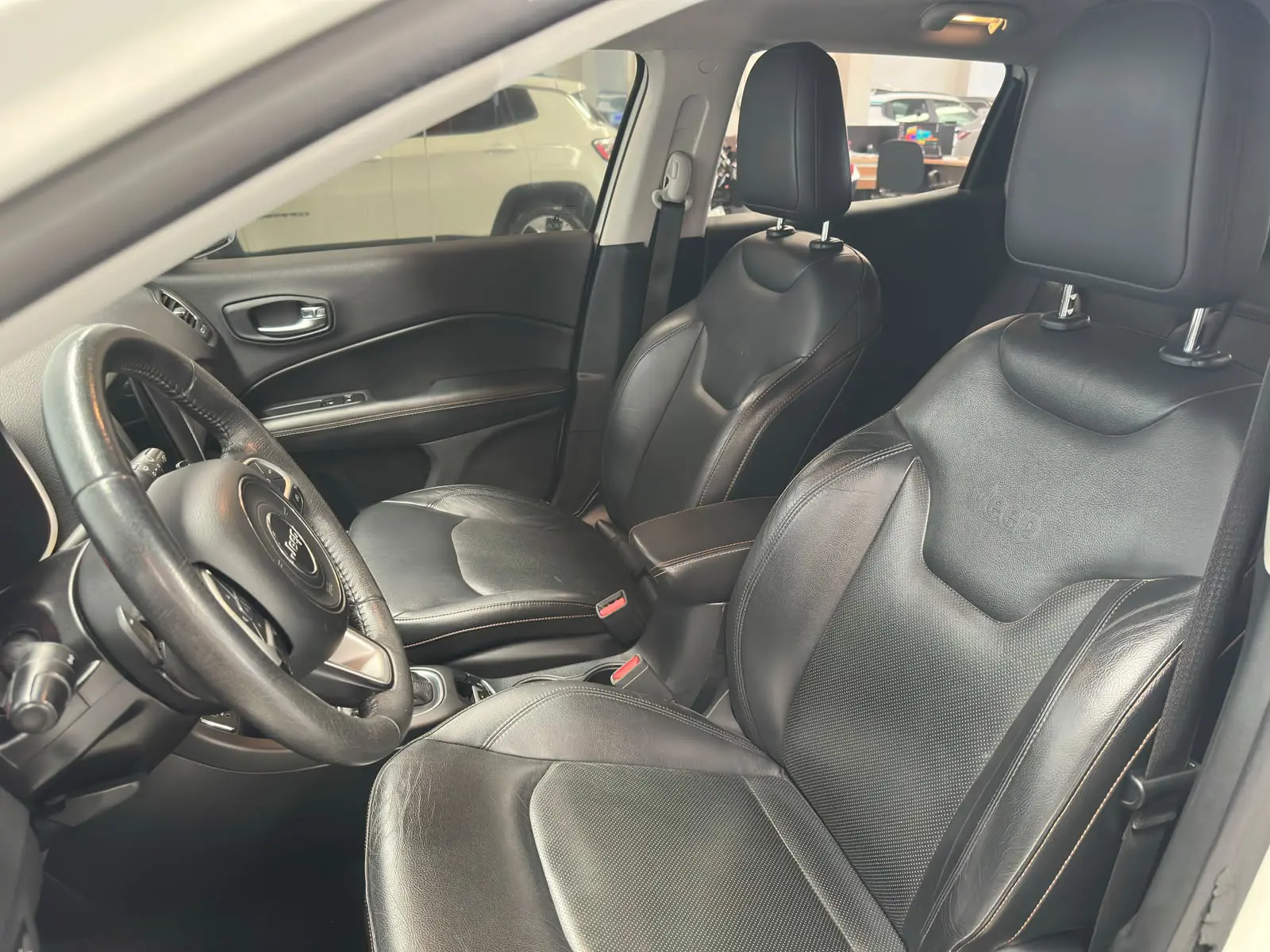 Jeep COMPASS LONGITUDE a venda na Anderson Multimarcas