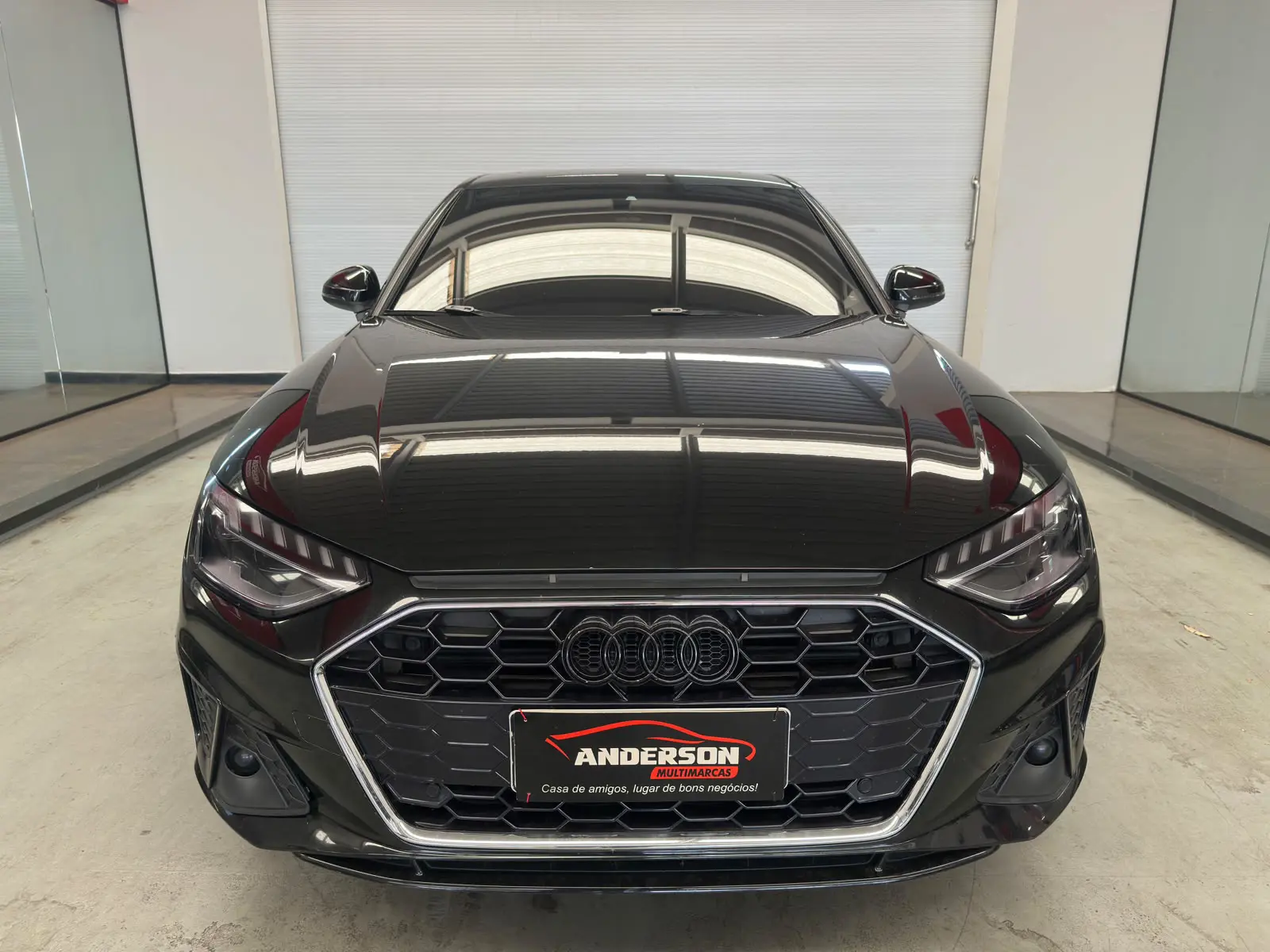 Audi A4 2.0TFS a venda na Anderson Multimarcas