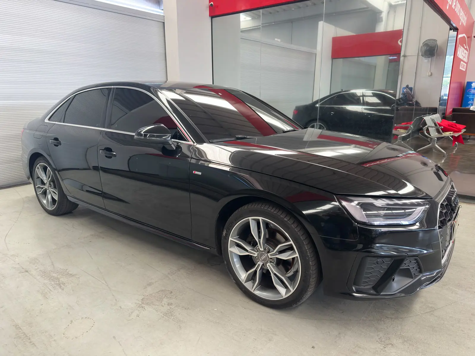 Audi A4 2.0TFS a venda na Anderson Multimarcas