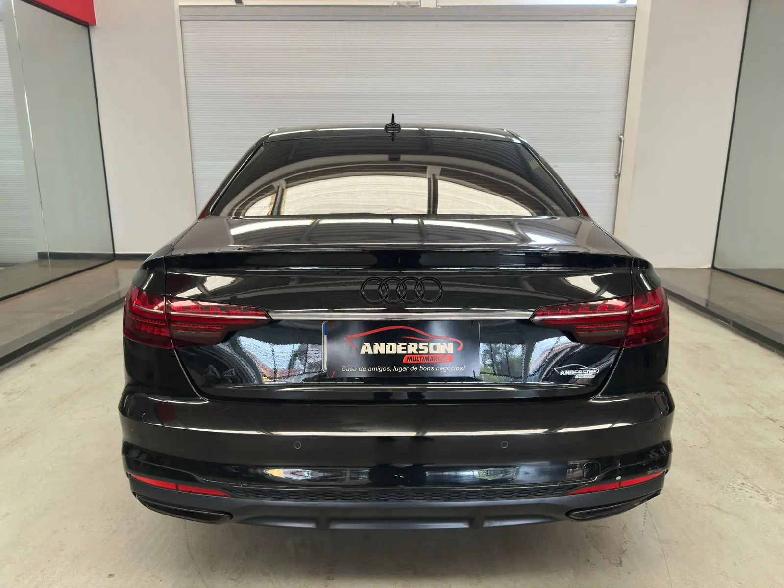 Audi A4 2.0TFS a venda na Anderson Multimarcas