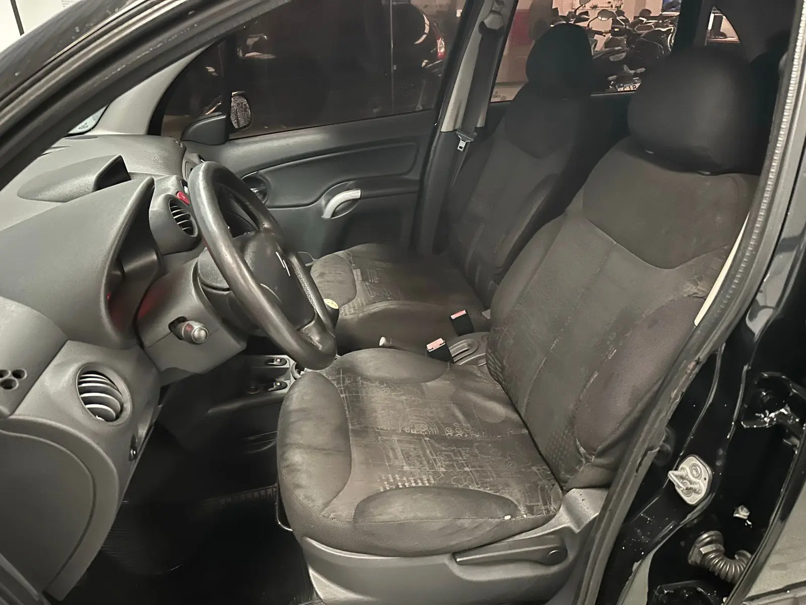 Citroën C3 GLX 1.4 a venda na Anderson Multimarcas