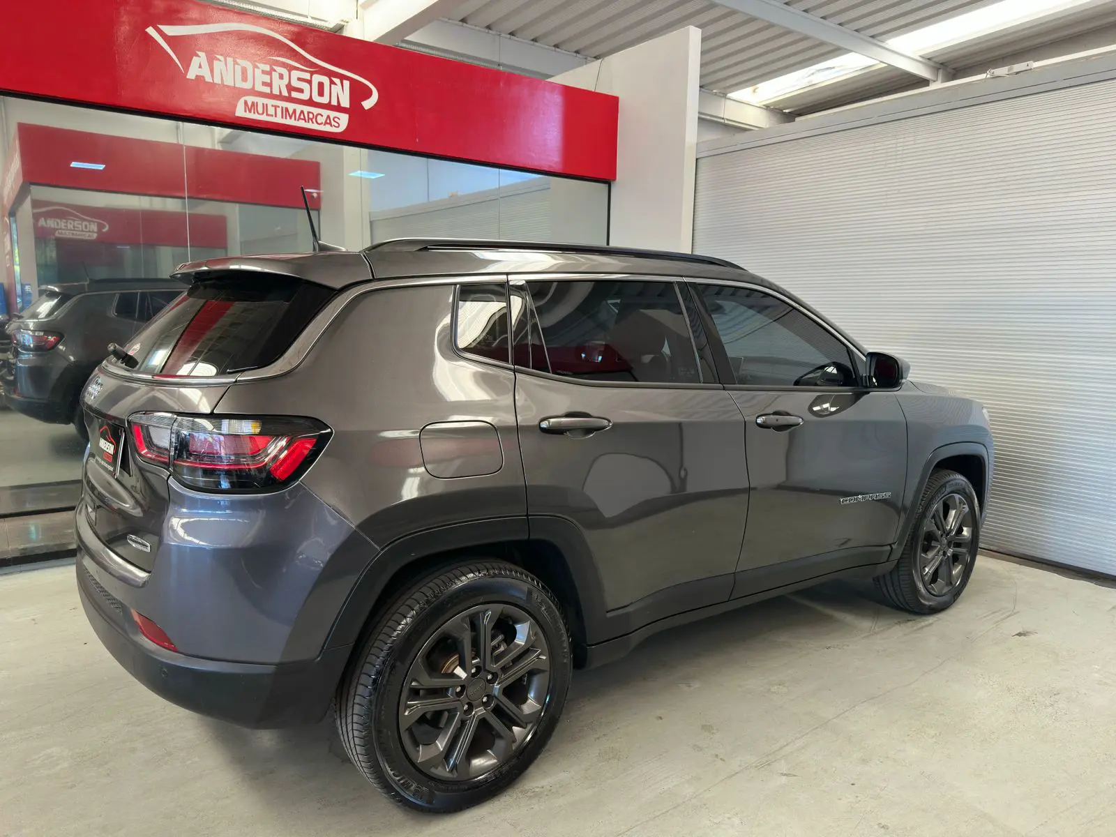 Jeep COMPASS LONG TF a venda na Anderson Multimarcas