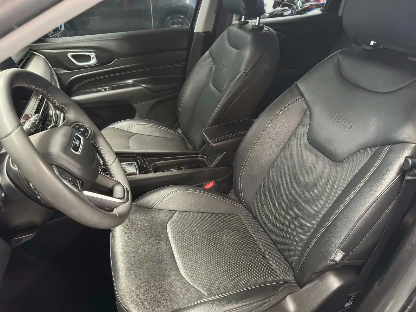 Jeep COMPASS LONG TF a venda na Anderson Multimarcas