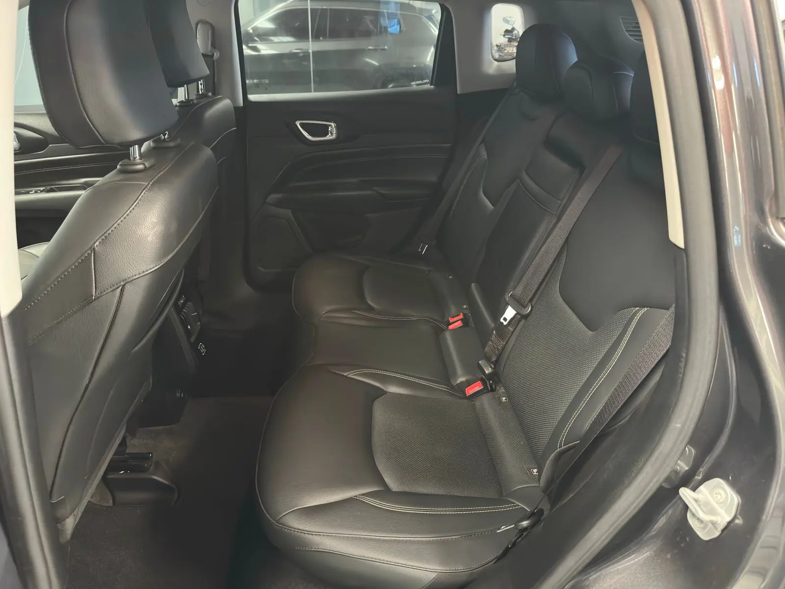 Jeep COMPASS LONG TF a venda na Anderson Multimarcas