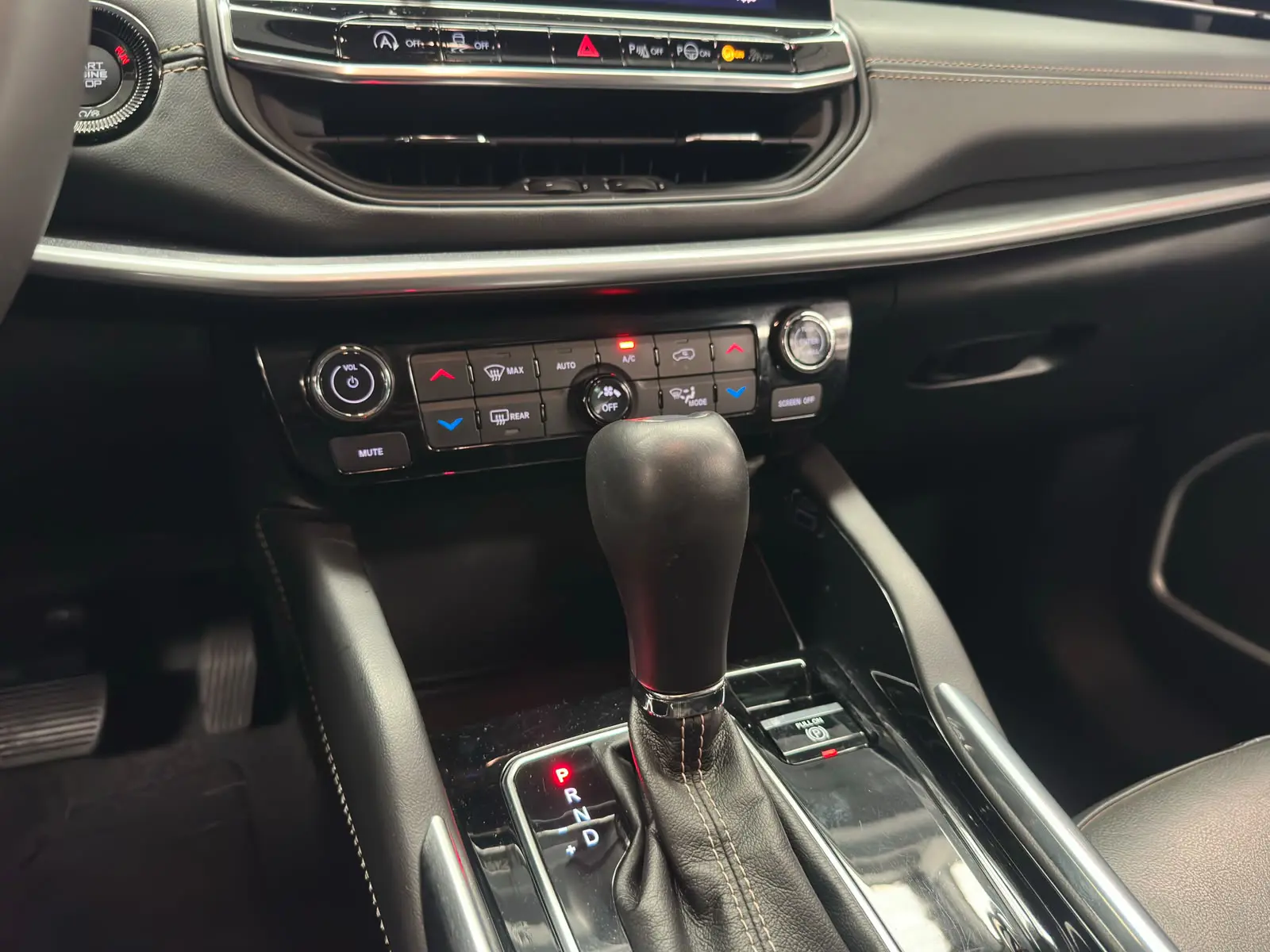 Jeep COMMANDER LONGITUDE a venda na Anderson Multimarcas
