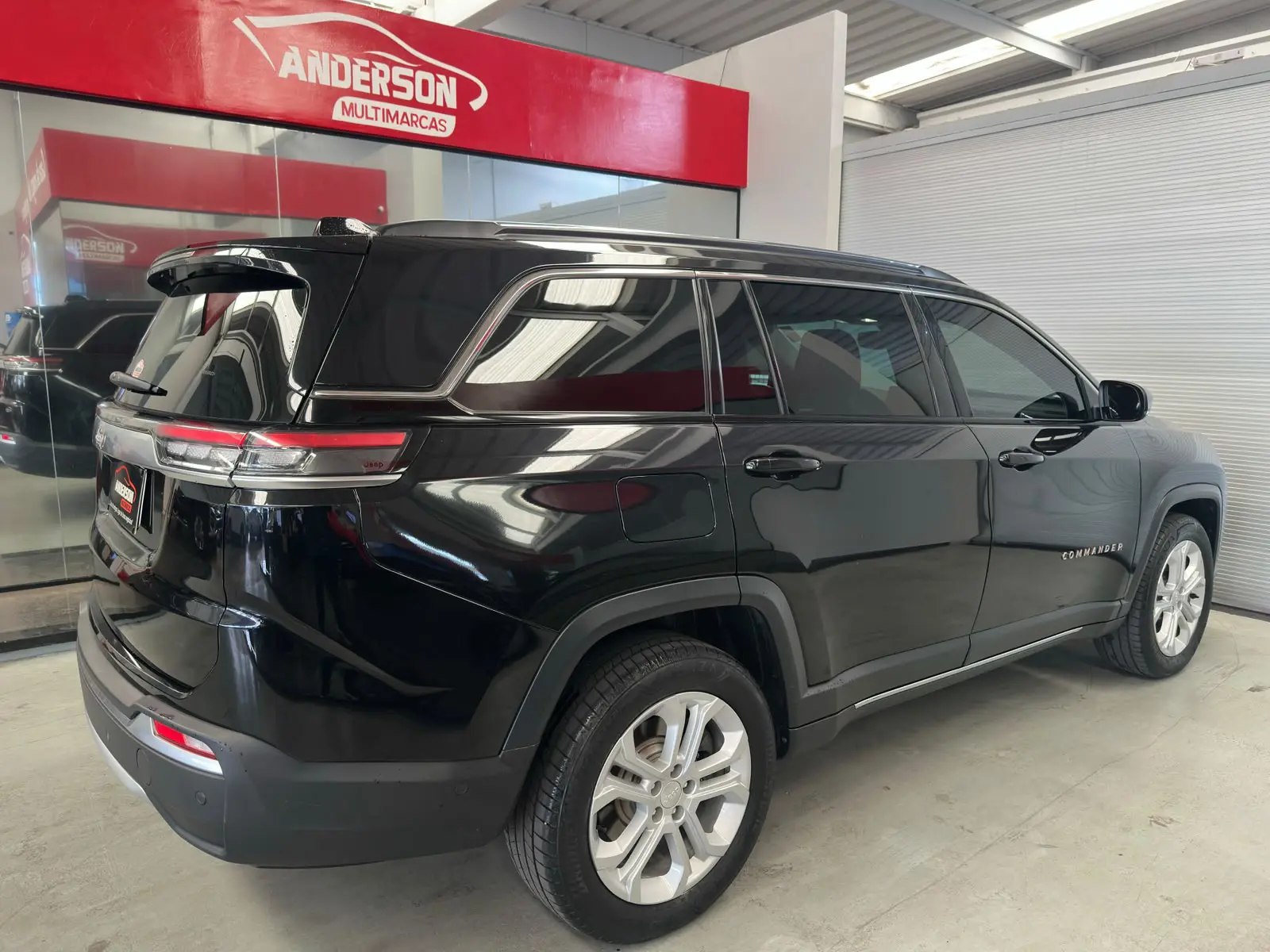Jeep COMMANDER LONGITUDE a venda na Anderson Multimarcas