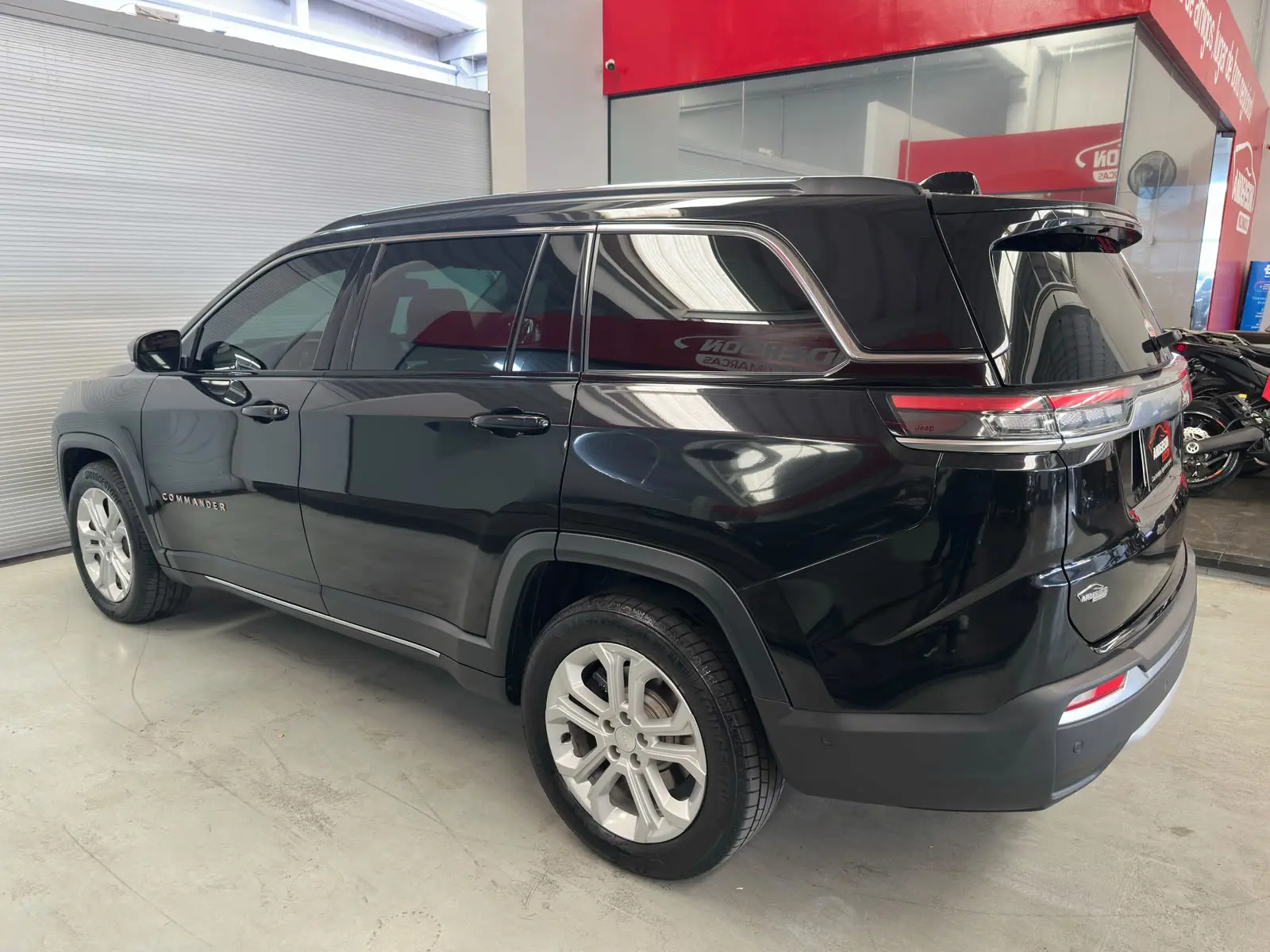 Jeep COMMANDER LONGITUDE a venda na Anderson Multimarcas