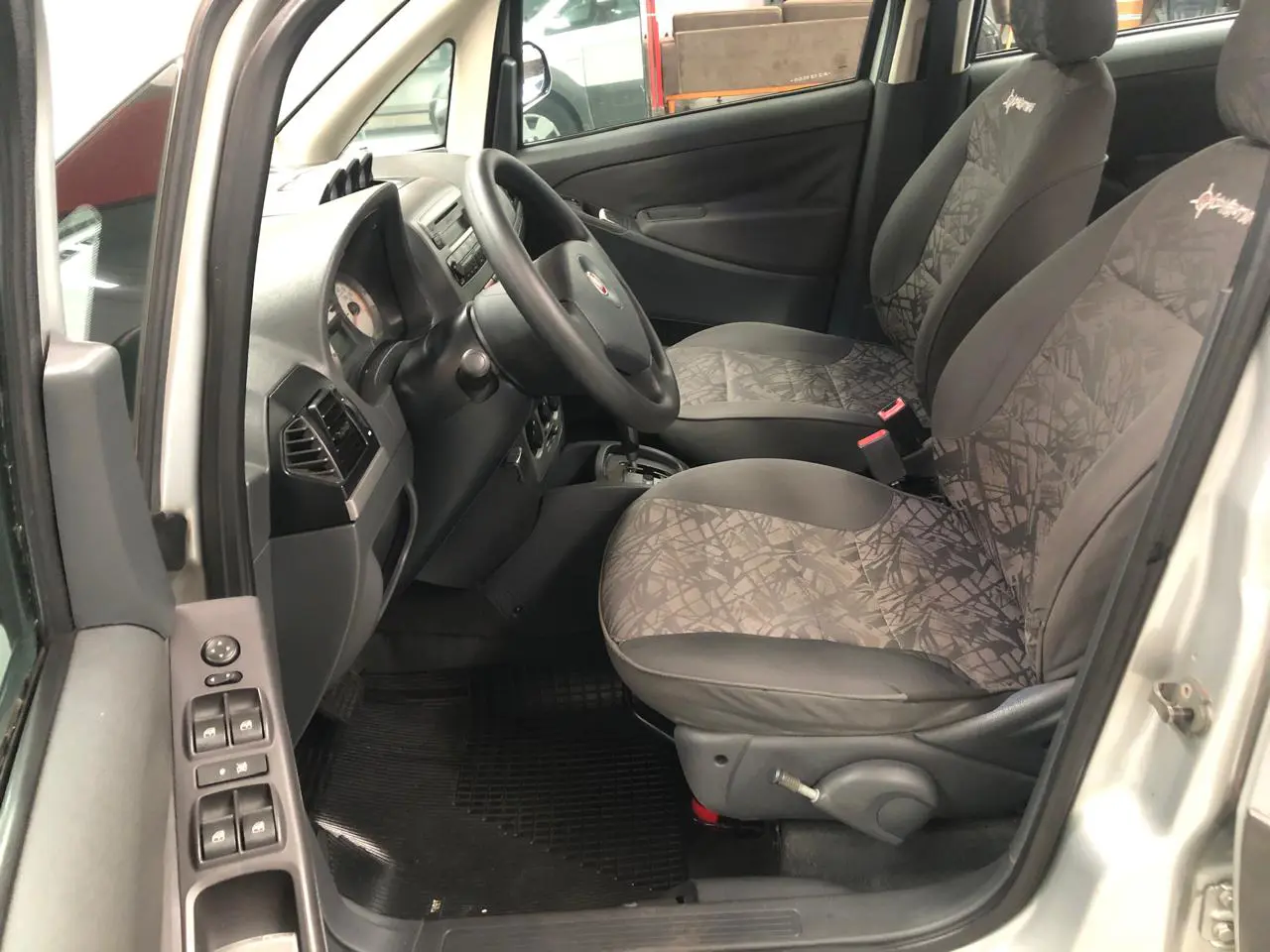 Fiat IDEIA ADVENTURE DUAL a venda na Anderson Multimarcas