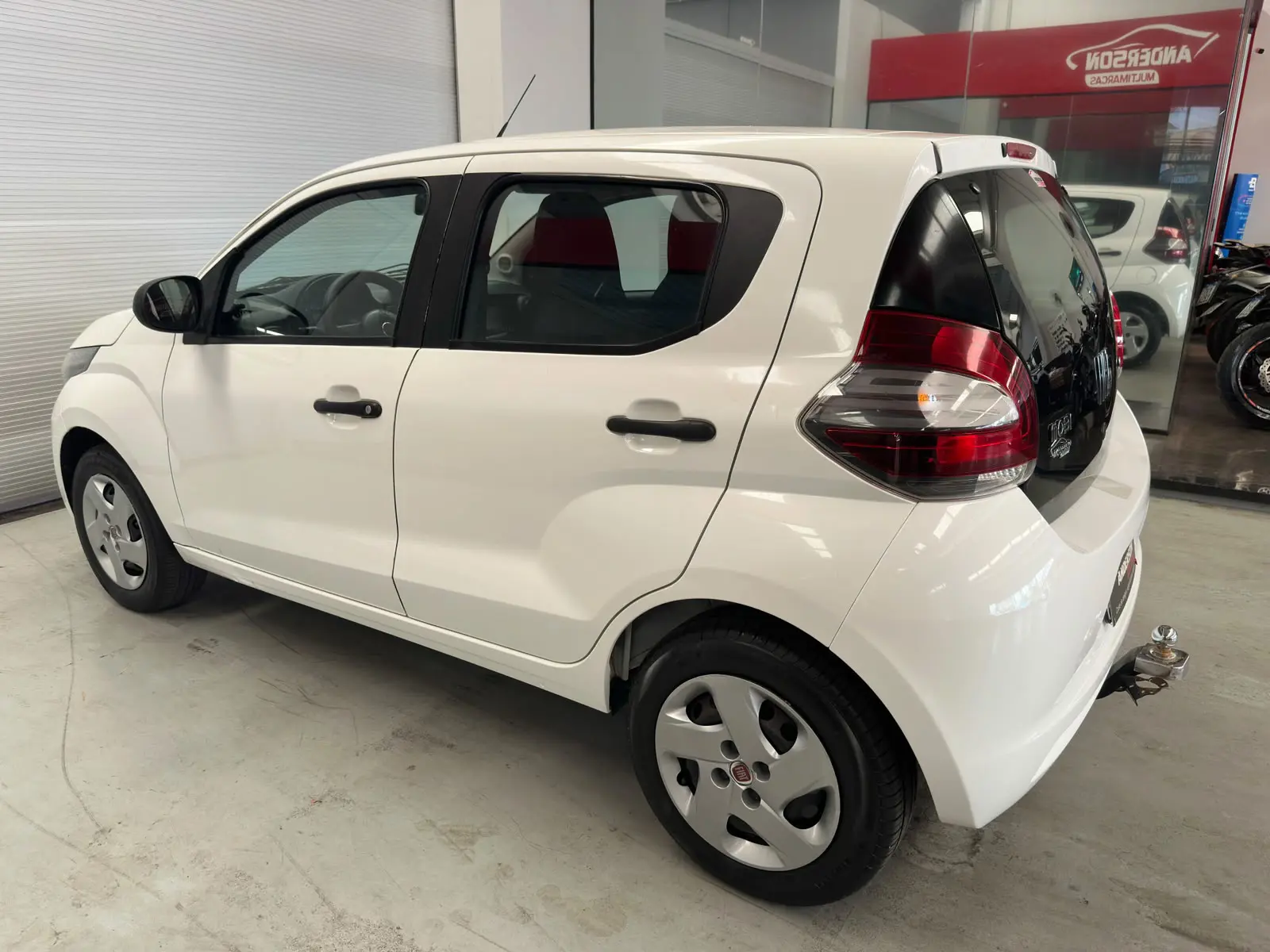 Fiat MOBI LIKE a venda na Anderson Multimarcas