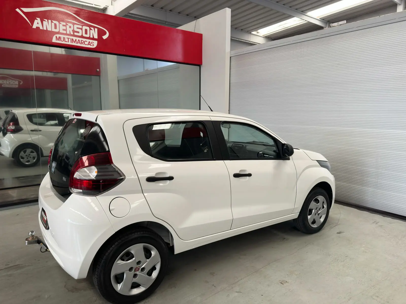 Fiat MOBI LIKE a venda na Anderson Multimarcas